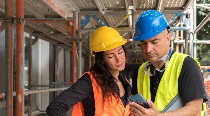 פתרונות חכמים לניסור וקידוח בטון מעקה בטיחות למרפסת