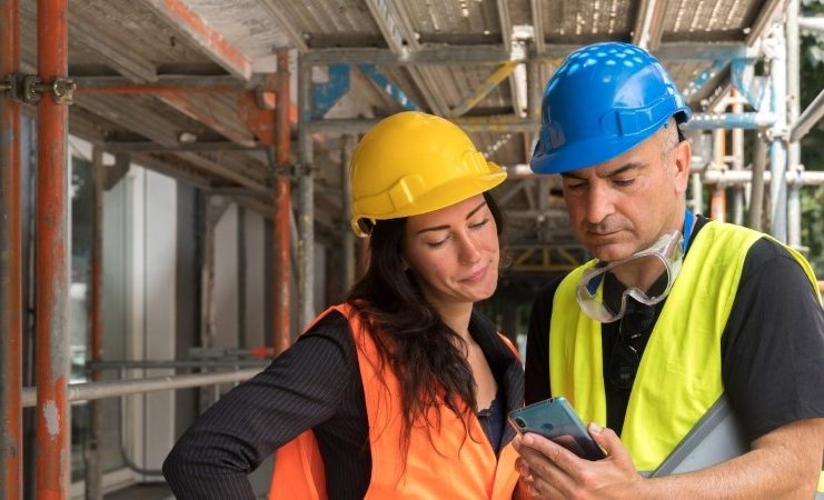 פתרונות חכמים לניסור וקידוח בטון מעקה בטיחות למרפסת