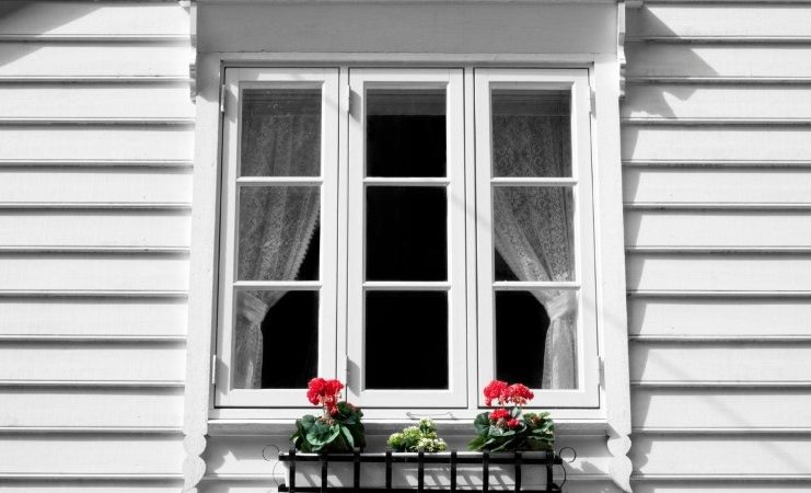 סגירת מרפסות בזכוכית – מקסימום נוחות בכל עונות השנה