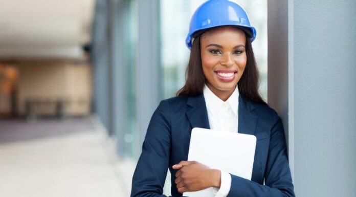 בודק קרינה מוסמך ורענון מלגזנים: המדריך המלא לעסקים